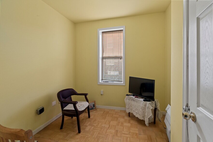 More Photos Of 2626 E Allegheny Ave, Philadelphia Office Residential For Sale