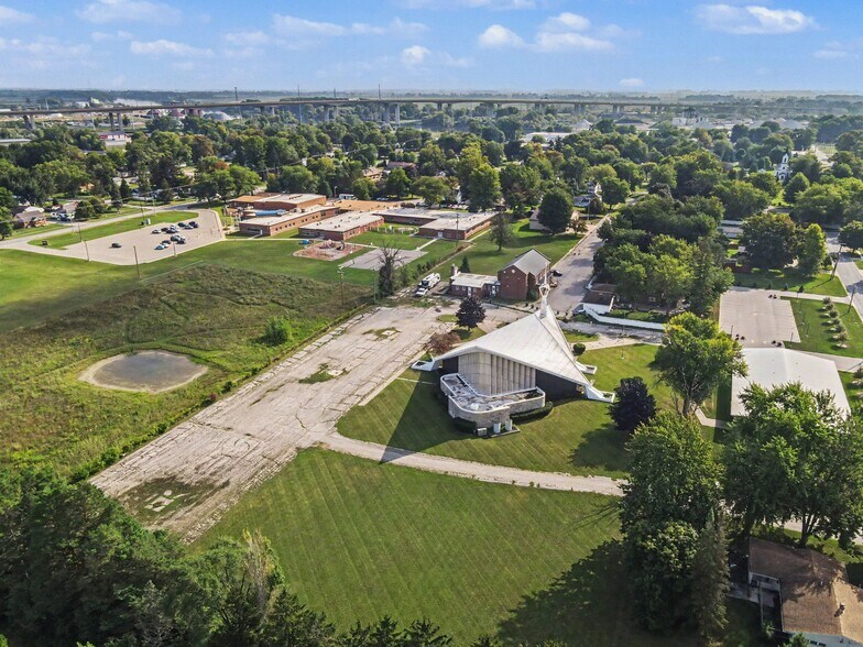 More Photos Of 511 W Cornell St, Saginaw Lodge Meeting Hall For Sale