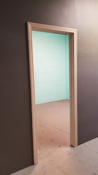 More Photos Of 7627-7633 Highland Rd, Waterford Storefront Retail Office For Sale
