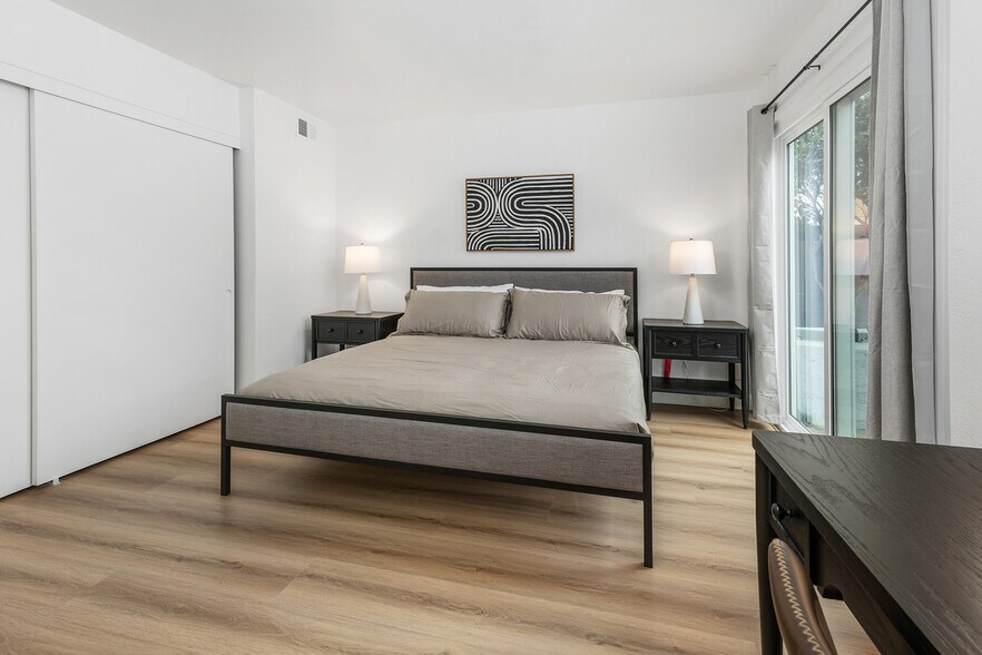 More Photos Of 813 Isthmus Ct, San Diego Apartments For Sale