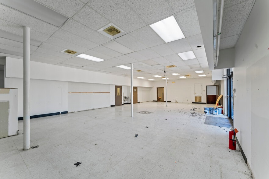 More Photos Of 3325 University Blvd E, Tuscaloosa Drugstore For Sale
