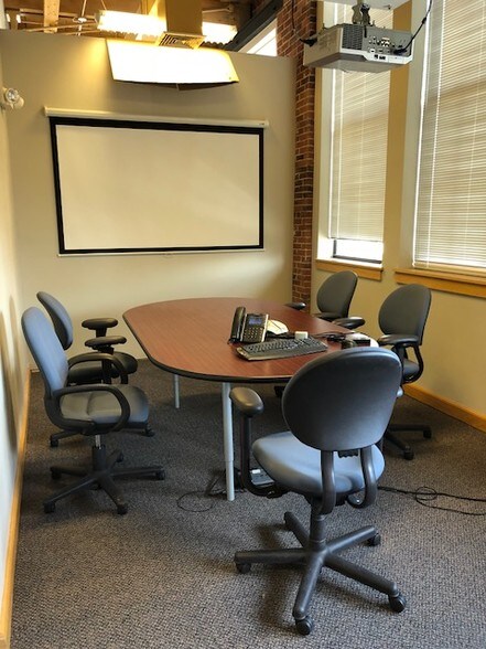 More Photos Of 2 Storer St, Kennebunk Office For Lease