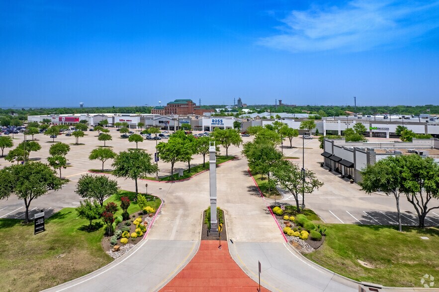 More Photos Of 1217-1270 State Highway 114, Grapevine Unknown For Lease