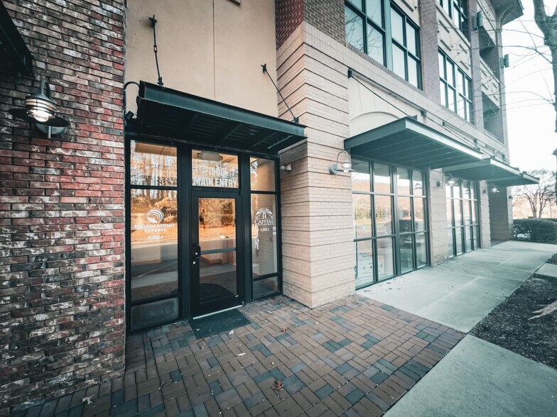 More Photos Of 1500 Town Side Dr, Apex Office For Lease