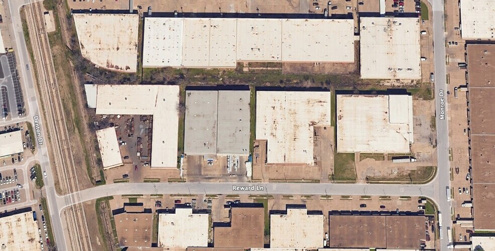 More Photos Of 2939-2969 Reward Ln, Dallas Industrial For Sale
