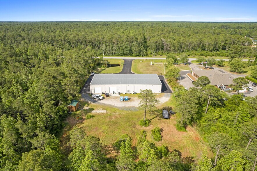 More Photos Of 3000 George II Hwy, Southport General Retail For Sale