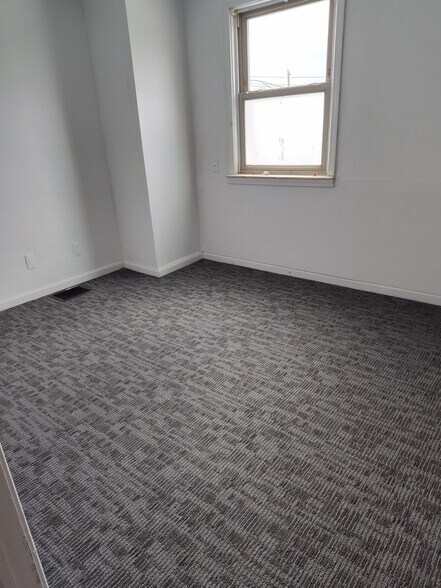 More Photos Of 28855 Van Dyke Ave, Warren Storefront Retail Office For Lease