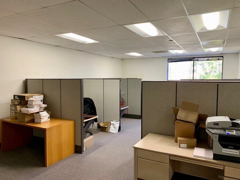 More Photos Of 21100 Superior St, Chatsworth Industrial For Lease