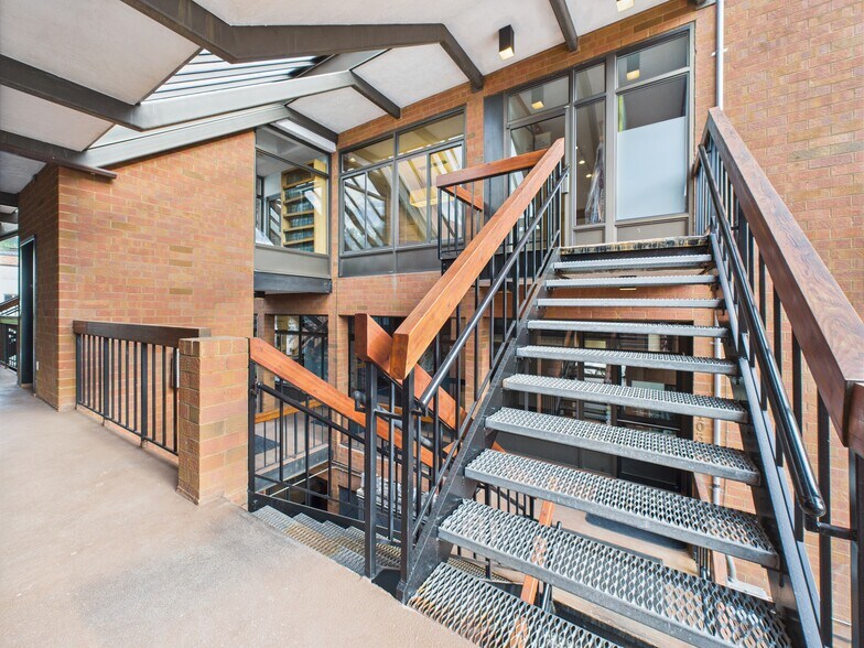 More Photos Of 533 E Hopkins Ave, Aspen Office For Lease