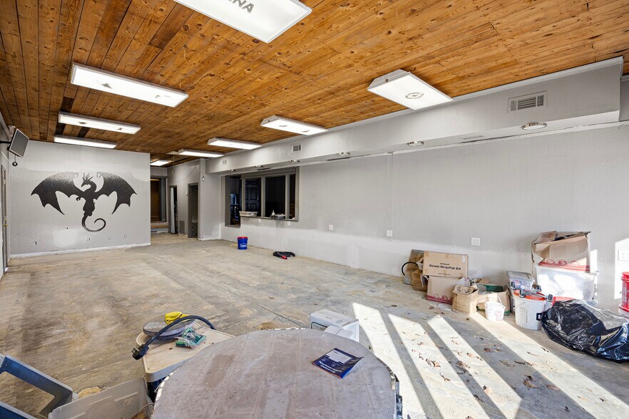 More Photos Of 1015 N Arkansas Ave, Russellville Office For Sale