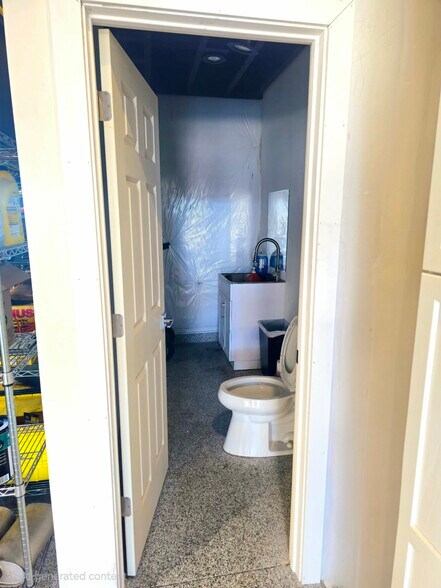 More Photos Of 4285 S Eldridge St, Morrison Flex For Sale