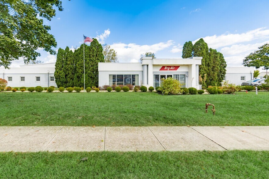 More Photos Of 10793 OH-37, Sunbury Warehouse For Lease