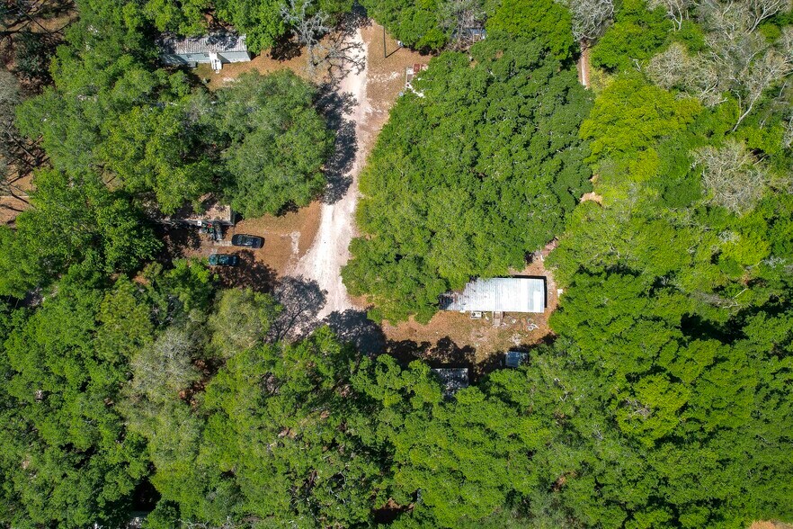 More Photos Of 20303 Old Somerset Acres Ln, Spring Hill Manufactured Housing Mobile Home Park For Sale