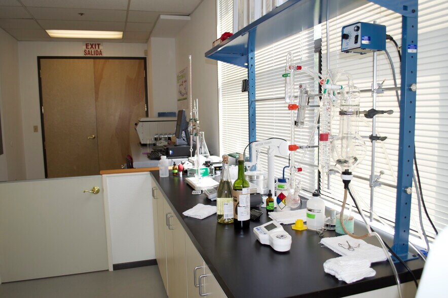 More Photos Of 5468 Skylane Blvd, Santa Rosa Research And Development For Lease