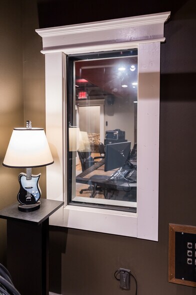 More Photos Of 2908 Epperly Dr, Del City Loft Creative Space For Sale