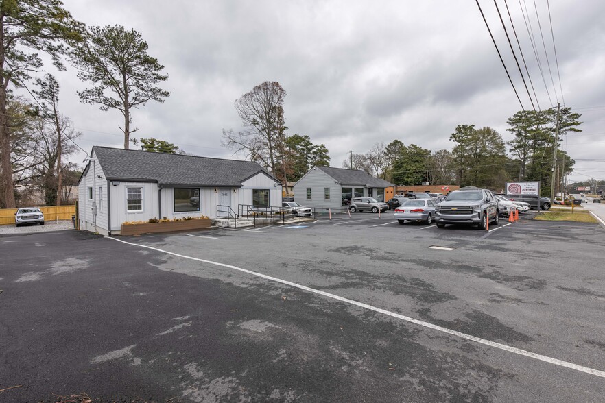 More Photos Of 1685 Lower Roswell Rd, Marietta Medical For Lease