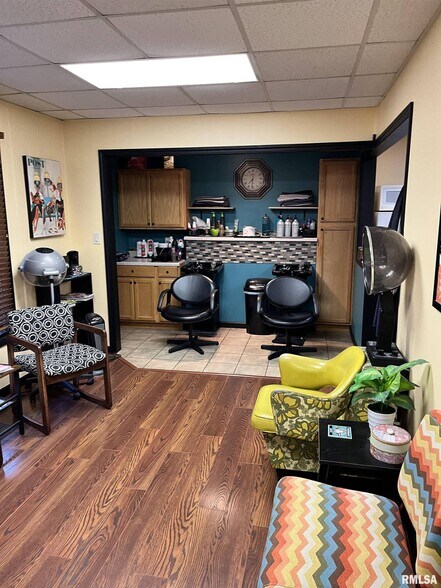 More Photos Of 987 Clock Tower Dr, Springfield Apartments For Sale