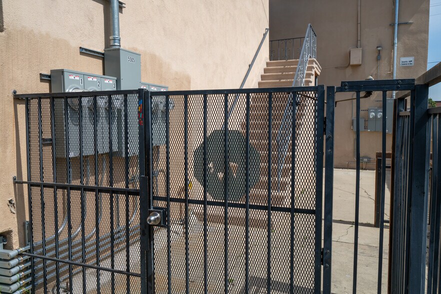 More Photos Of 5505 Cherry Ave, Long Beach Apartments For Sale