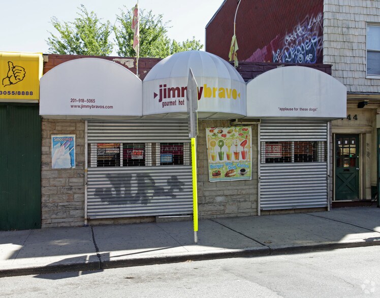 More Photos Of 746 West Side Ave, Jersey City Storefront For Sale