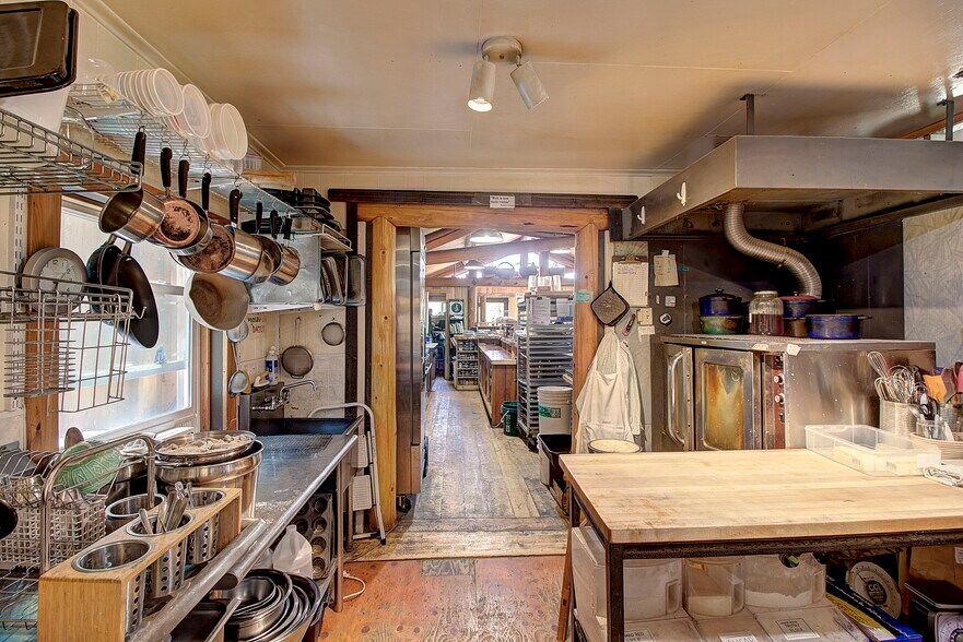 More Photos Of 300 Main St, Hot Springs Freestanding For Sale