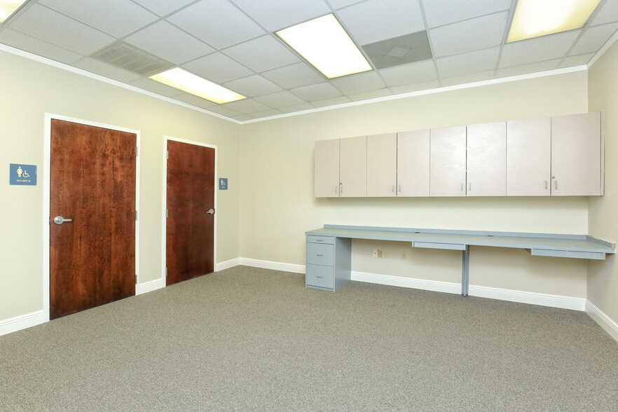 More Photos Of 501 E Oak St, Kissimmee Medical For Sale