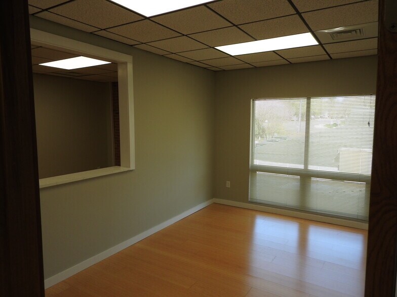 More Photos Of 104 S Estes Dr, Chapel Hill Medical For Lease