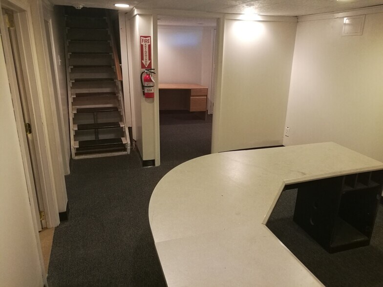 More Photos Of 1303 Veterans Hwy, Bristol Office For Sale