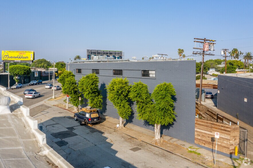 More Photos Of 5632 W Washington Blvd, Los Angeles Loft Creative Space For Lease