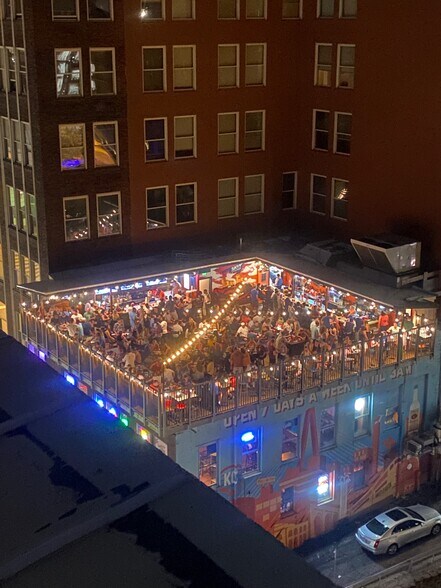 More Photos Of 928 W Wyandotte St, Kansas City Restaurant For Sale