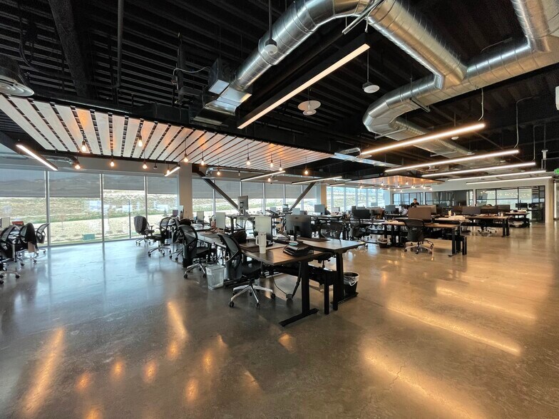 More Photos Of 1557 W Innovation Way, Lehi Office For Lease