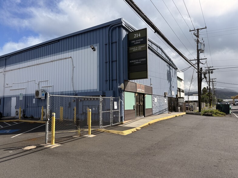 Primary Photo Of 214 Sand Island Access Rd, Honolulu Warehouse For Lease