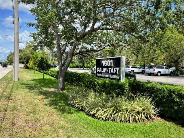 More Photos Of 1601 N Palm Ave, Pembroke Pines Medical For Lease