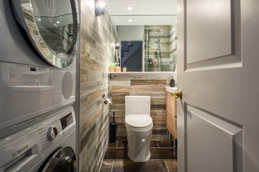 More Photos Of 62 Wyckoff St, Brooklyn Hospitality For Sale