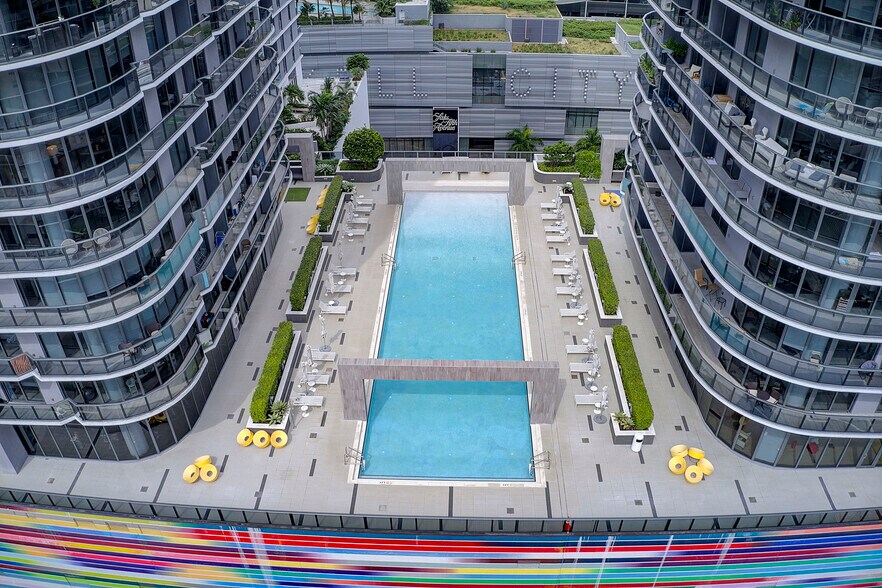 More Photos Of 25 SW 9th St, Miami Office Residential For Sale