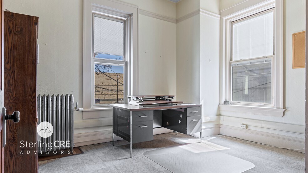 More Photos Of 28 S Montana St, Dillon Office For Sale