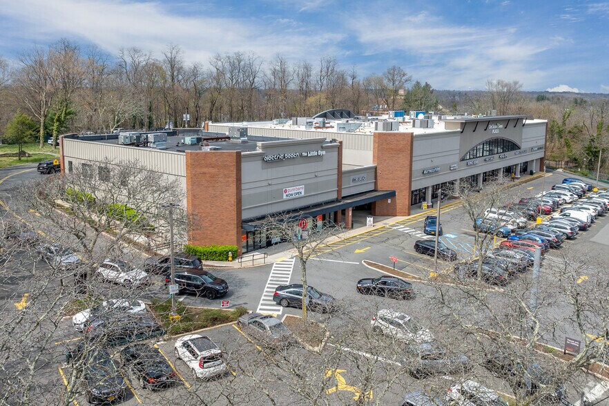 Primary Photo Of 777 White Plains Rd, Eastchester Unknown For Lease