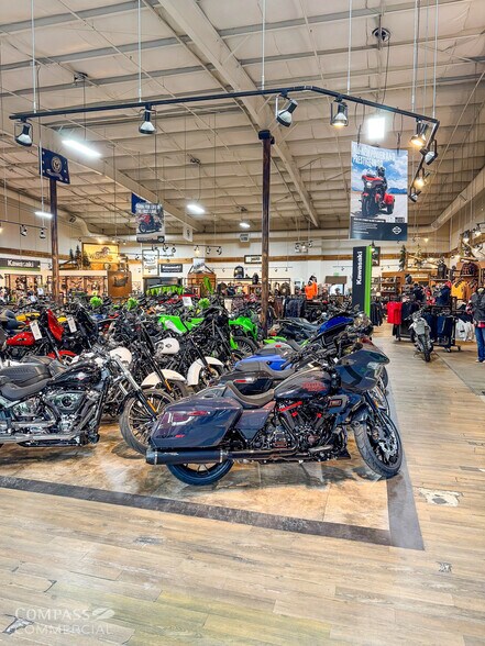 More Photos Of 63028 Sherman Rd, Bend Warehouse For Lease