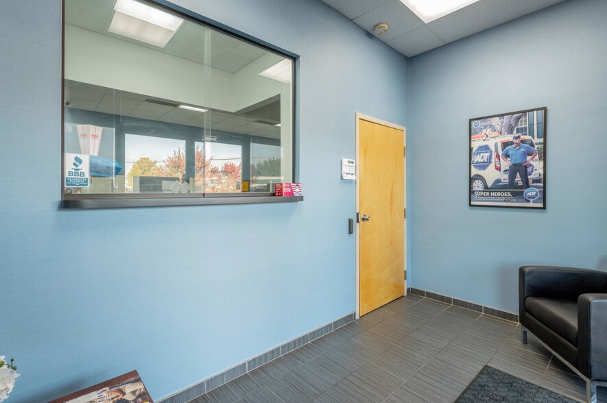 More Photos Of 7610 Hamilton Park Dr, Chattanooga Office For Sale