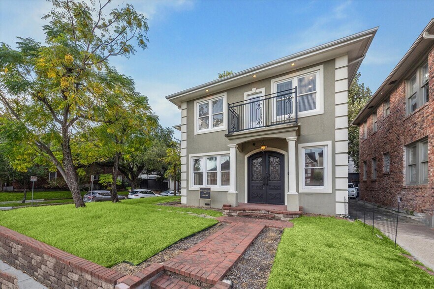 More Photos Of 1220 W Gray St, Houston Apartments For Sale