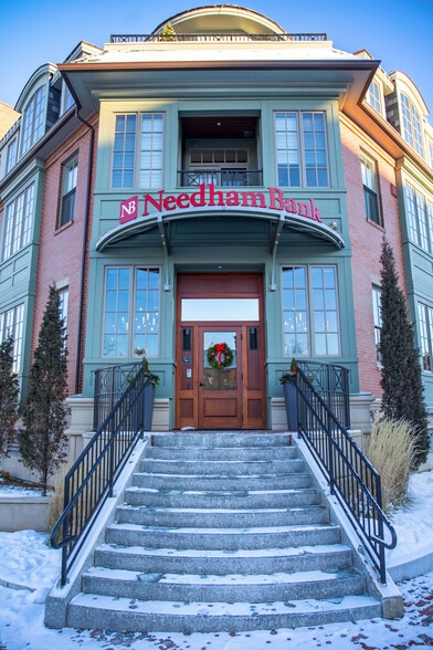 More Photos Of 25 Maplewood Ave, Portsmouth Office Residential For Sale
