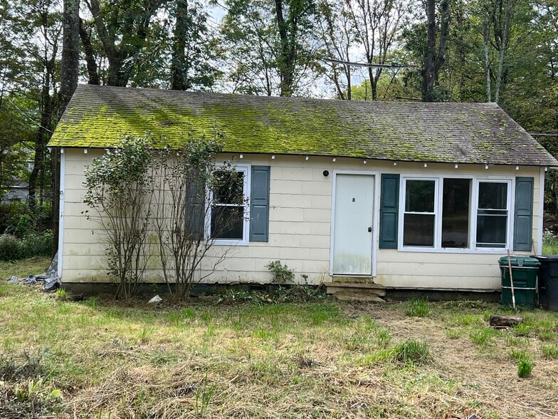 More Photos Of 574 NY-32A Rt, Palenville Hotel For Sale