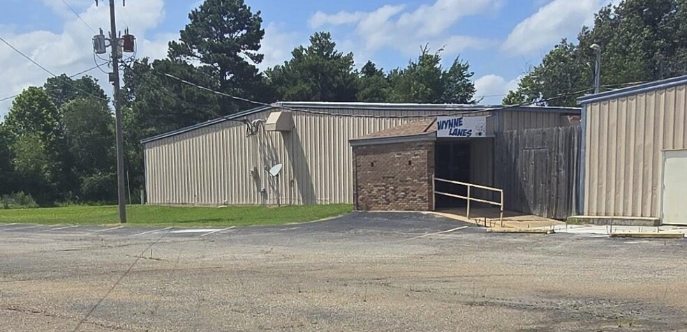 Primary Photo Of 2013 Falls Blvd N, Wynne Sports And Entertainment For Sale