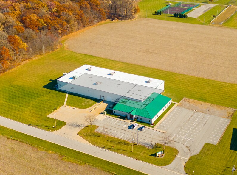 More Photos Of 118 Industrial Dr, Edgerton Warehouse For Sale