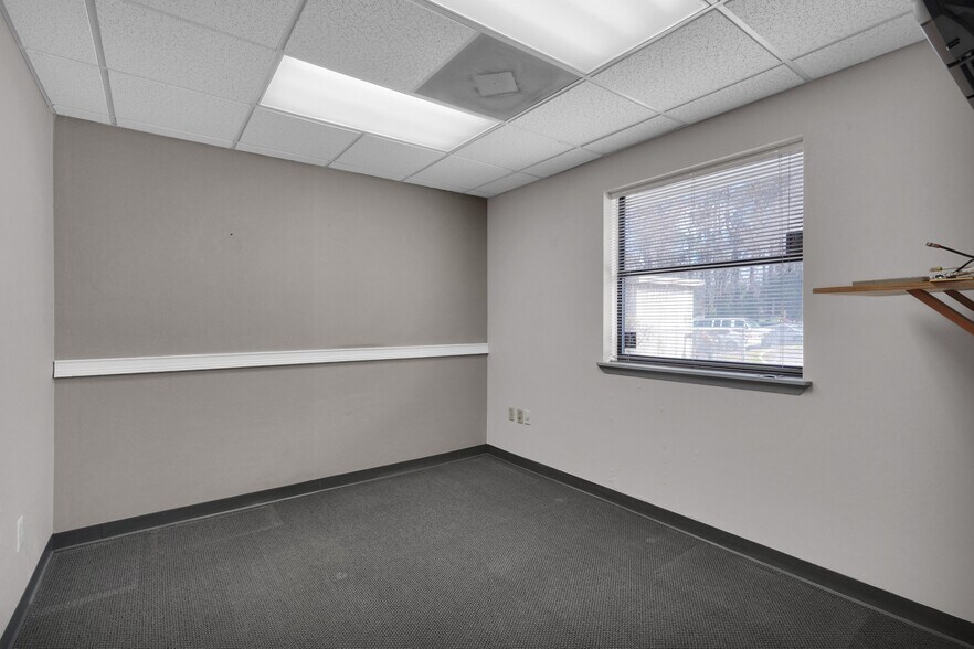 More Photos Of 3599 University Blvd S, Jacksonville Medical For Sale