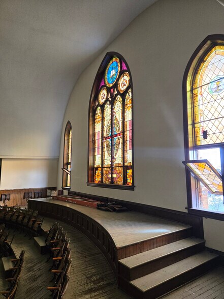 More Photos Of 697 13th Ave NE, Minneapolis Religious Facility For Sale