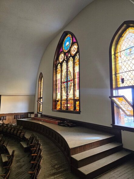 More Photos Of 697 13th Ave NE, Minneapolis Religious Facility For Sale