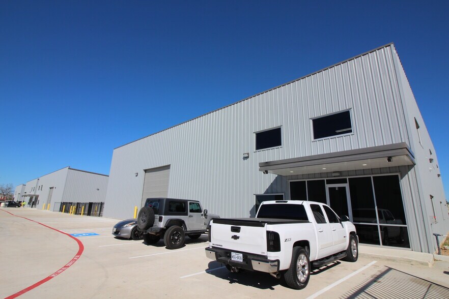 More Photos Of 6702 Theall Rd, Houston Unknown For Lease