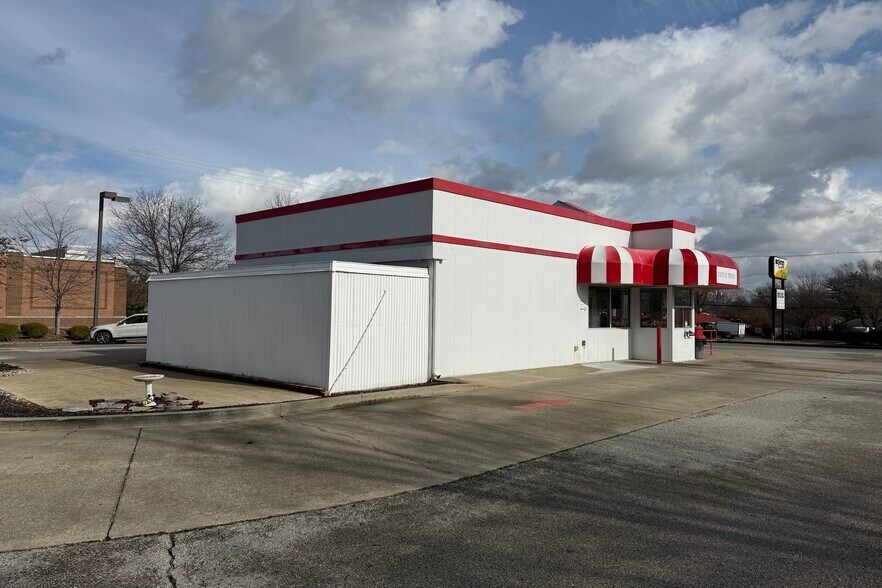 More Photos Of 104 N Bradford Ln, Georgetown General Retail For Sale
