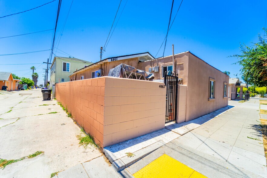 More Photos Of 4451 Dwight St, San Diego Apartments For Sale