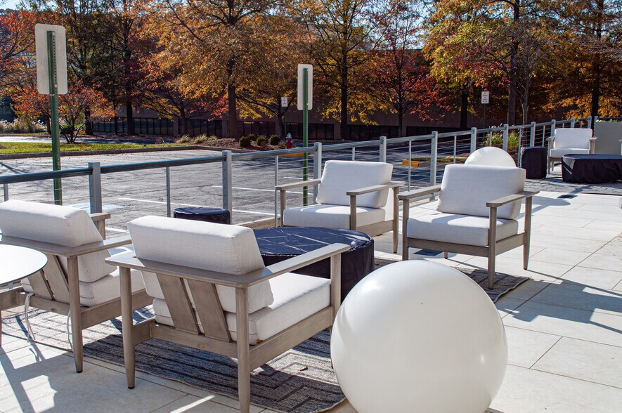 More Photos Of 12120 Sunrise Valley Dr, Reston Office For Lease